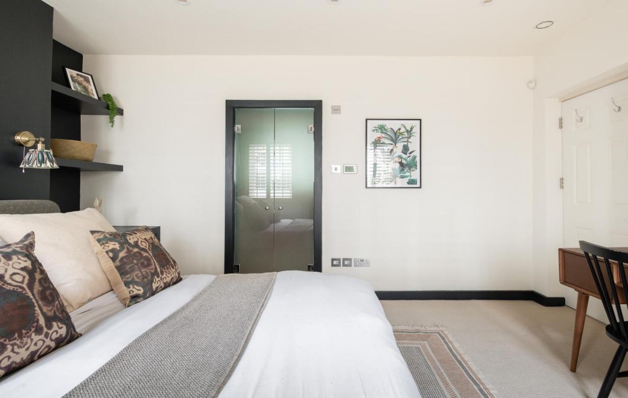 The Heart Of Shepherds Bush - Modern 2bdr With Garden * Londres